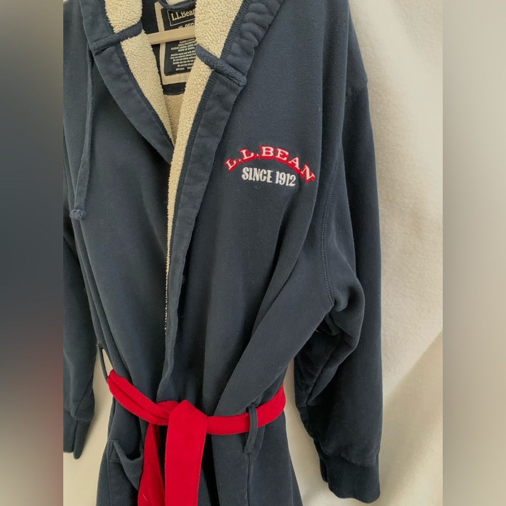 XL Vintage Navy Fleece Lined Hooded Robe. Comfy & Classic. Belt replaced w/ red - Picture 3 of 12